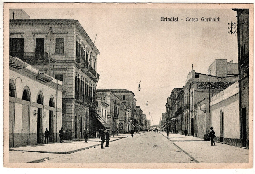 Cartolina Brindisi corso Garibaldi | Collezionissimo