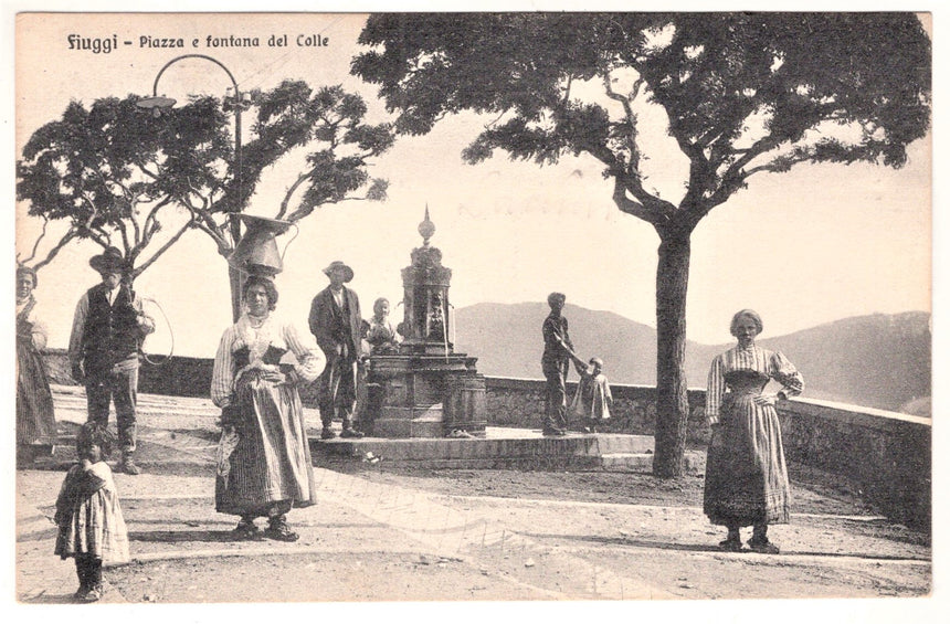 Cartolina Fiuggi piazza e fontana del Colle | Collezionissimo