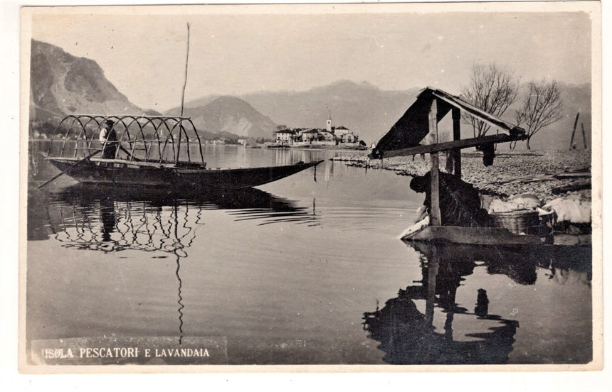 Cartolina isola pescatori e lavandaia | Collezionissimo