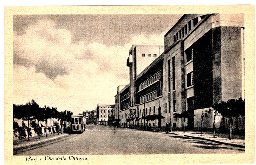 Cartolina Bari via della vittoria | Collezionissimo