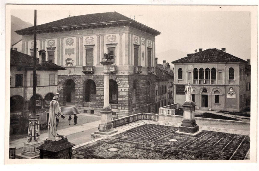 Cartolina Belluno Feltre piazza V.Emanuele Teatro | Collezionissimo