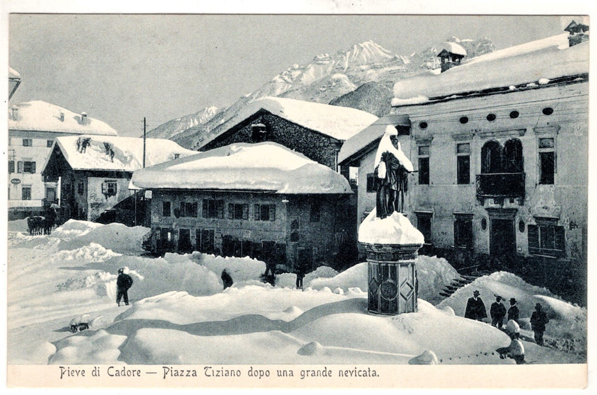 Cartolina Belluno Pieve di Cadore piazza Tiziano | Collezionissimo