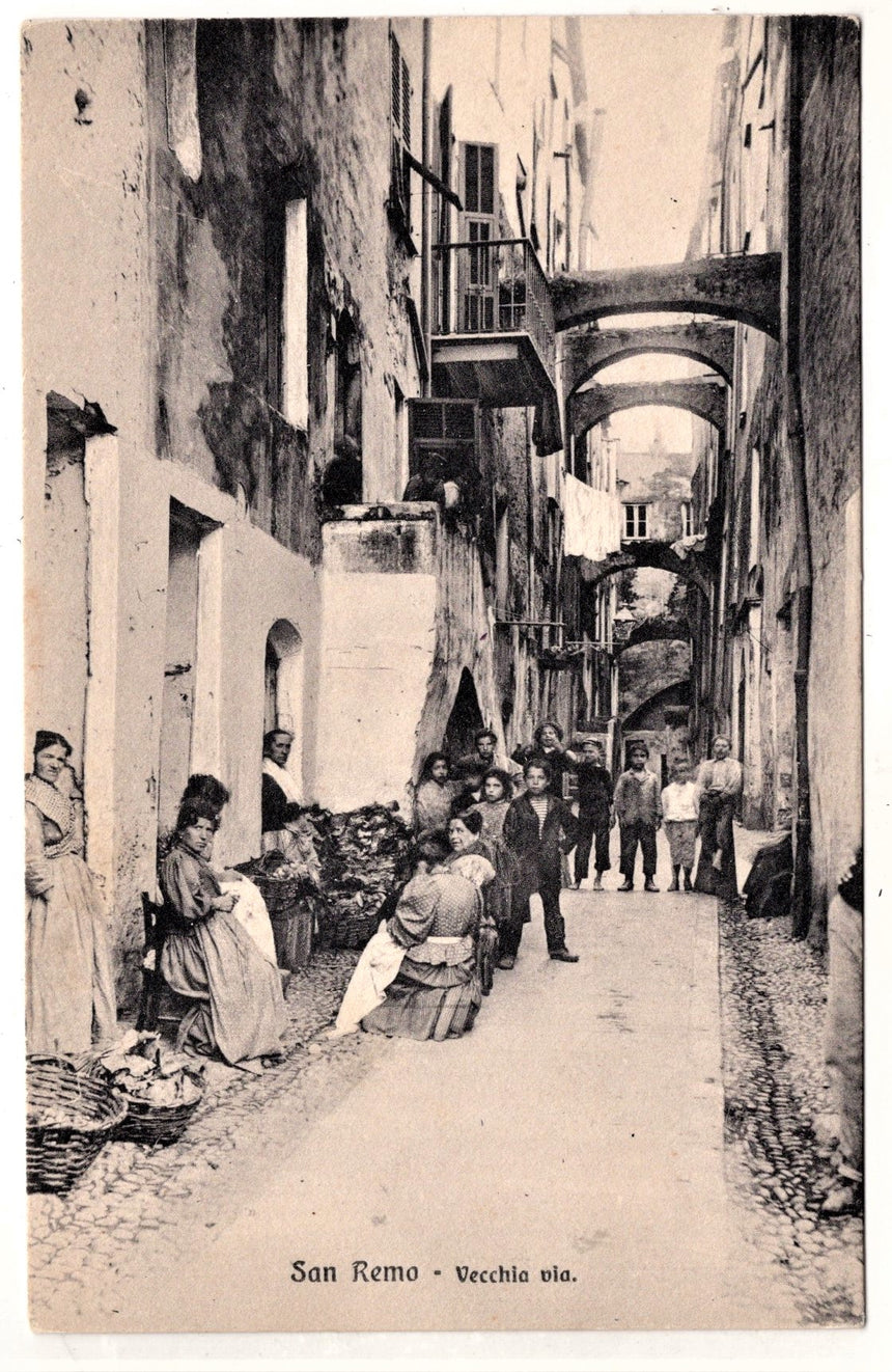 Cartolina Imperia San Remo una vecchia via | Collezionissimo