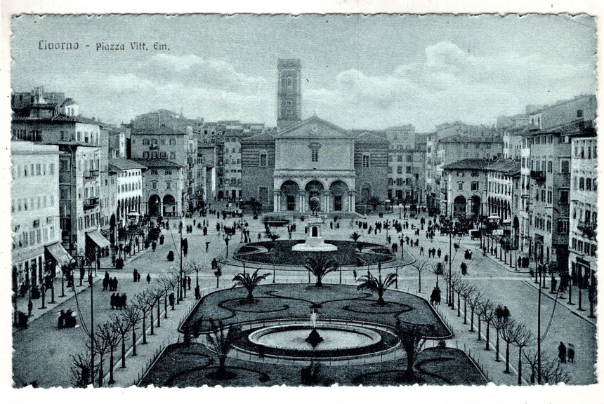 Cartolina Imperia Livorno piazza V. Emanuele | Collezionissimo