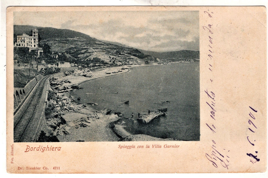 Cartolina Imperia Bordighera spiaggia e villa Garnier | Collezionissimo