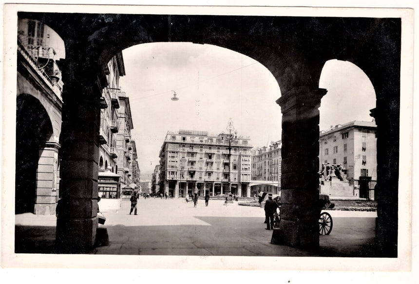 Cartolina Savona piazza G.Mameli e via Boselli | Collezionissimo