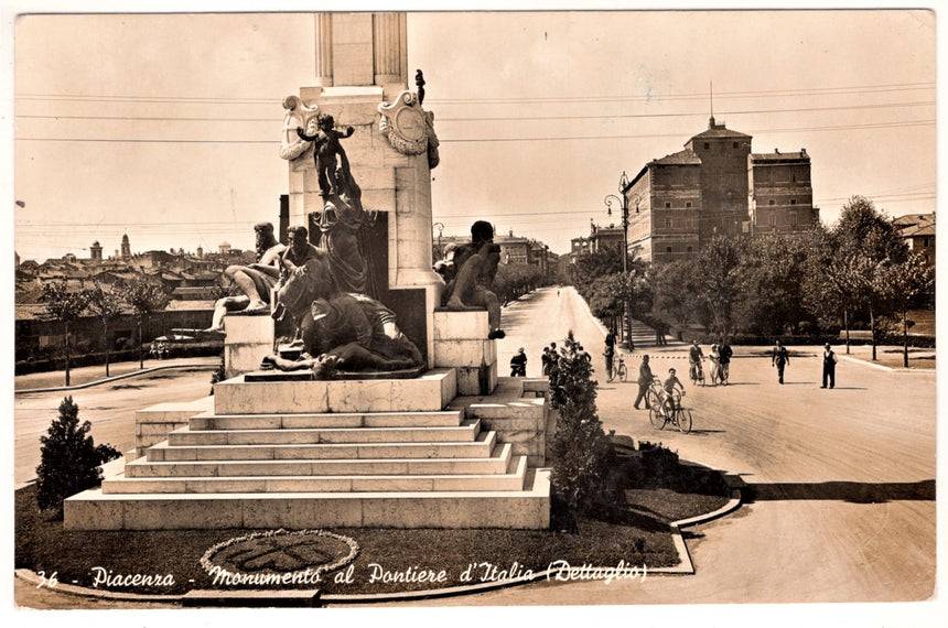 Cartolina Piacenza monumento al pontiere d Italia | Collezionissimo