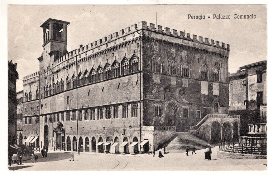 Cartolina Perugia Palazzo comunale | Collezionissimo