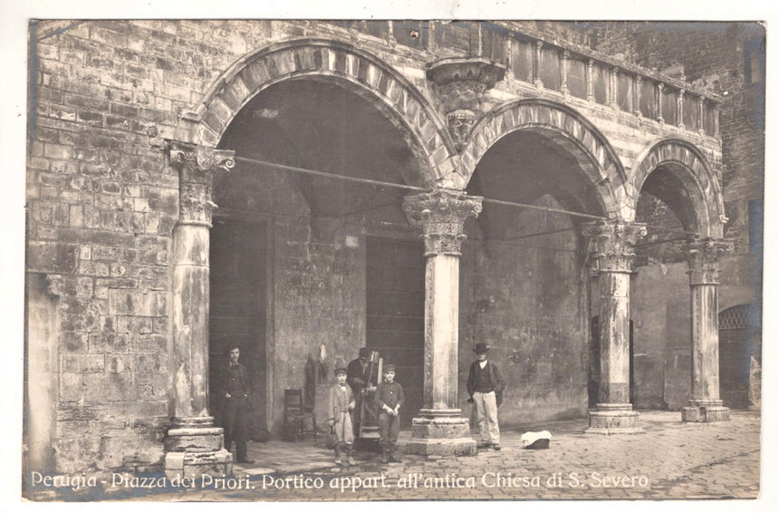 Cartolina Perugia Piazza dei Priori Chiesa di San Severo | Collezionissimo