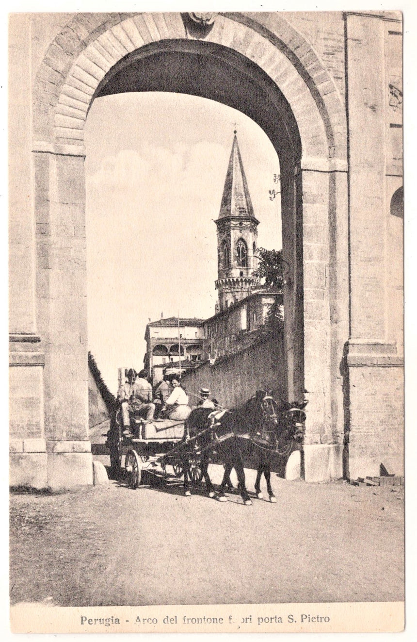 Cartolina Perugia Arco del Frontone fuori porta S.Pietro | Collezionissimo