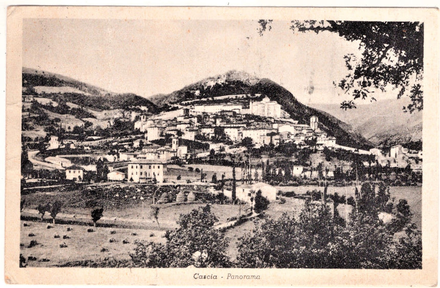 Cartolina Perugia Cascia panorama cartolina con pieghe | Collezionissimo