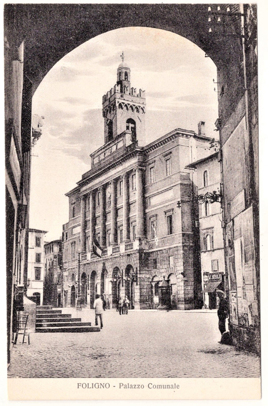 Cartolina Perugia Foligno palazzo comunale | Collezionissimo