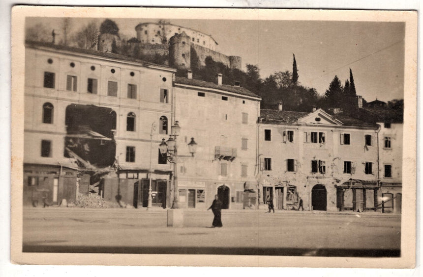 Cartolina Gorizia Grado piazza Grande | Collezionissimo