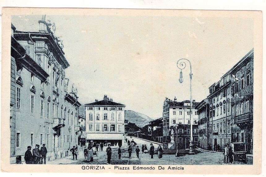 Cartolina Gorizia Grado piazza De Amicis | Collezionissimo