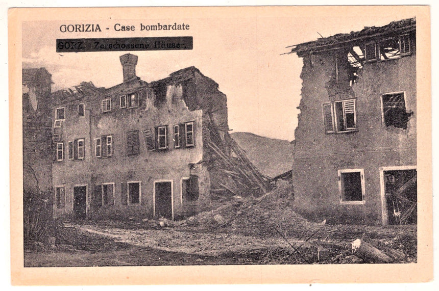 Cartolina Gorizia Grado case bombardate | Collezionissimo