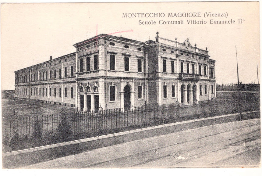 Cartolina Vicenza Montecchio Maggiore scuole V.Emanuele II | Collezionissimo