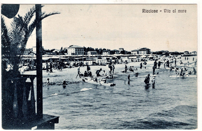 Cartolina Rimini Riccione vita al mare | Collezionissimo