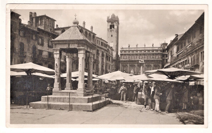 Cartolina Verona Piazza Erbe | Collezionissimo