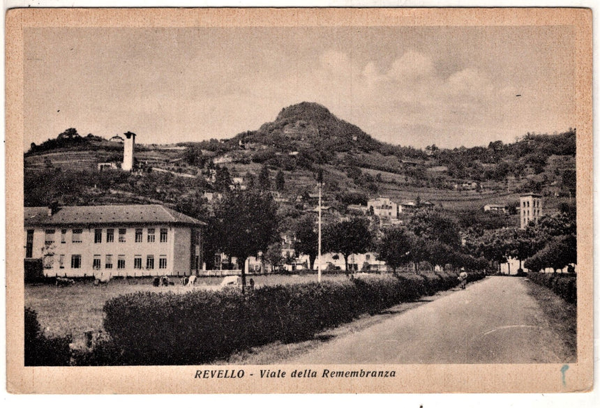 Cartolina Cuneo Revello viale della Remenbranza | Collezionissimo